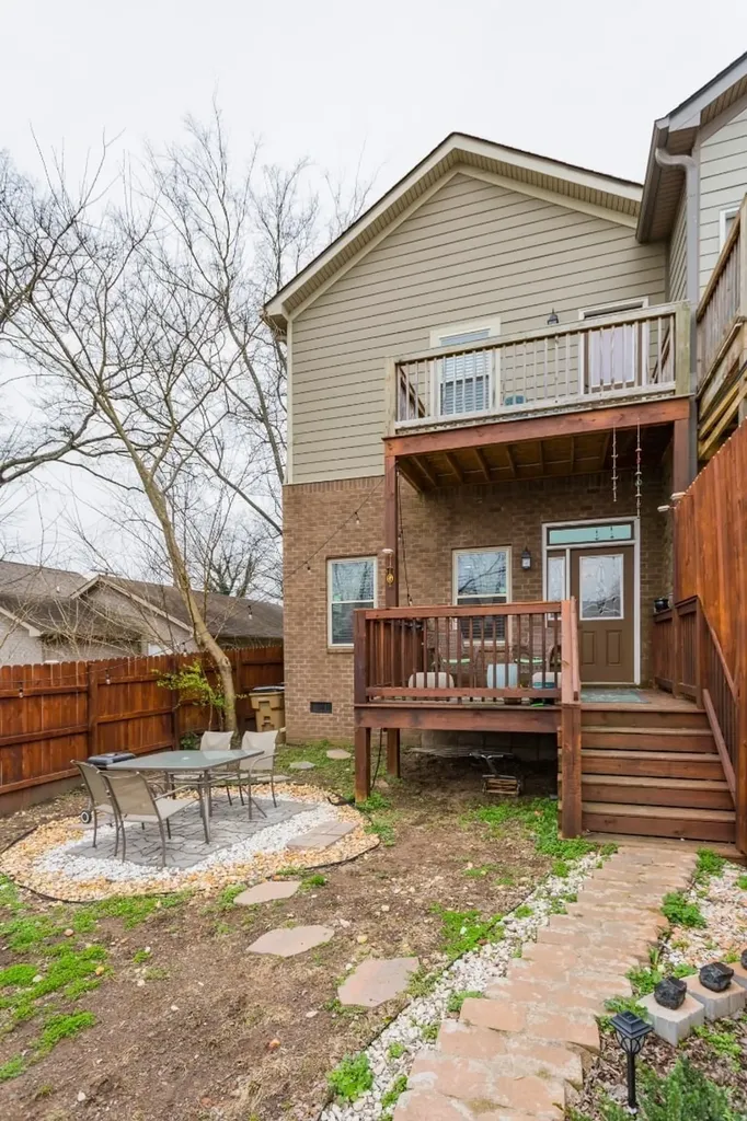 2016 14th Ave, N Nashville TN 37208