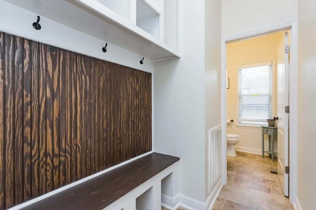 2016 14th Ave, N Nashville TN 37208
