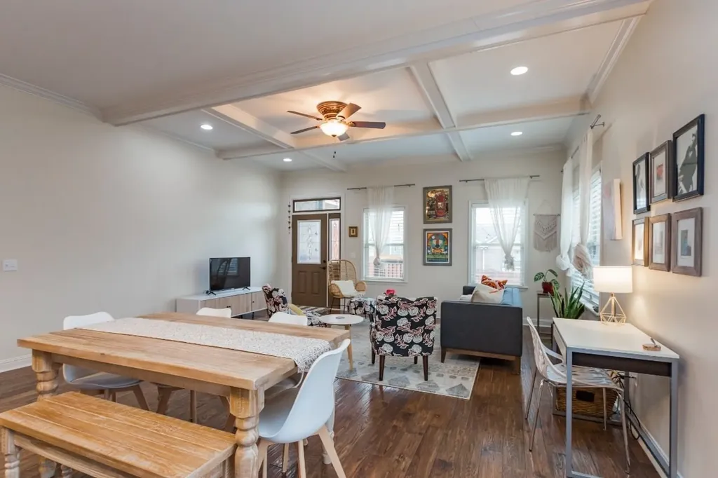 2016 14th Ave, N Nashville TN 37208