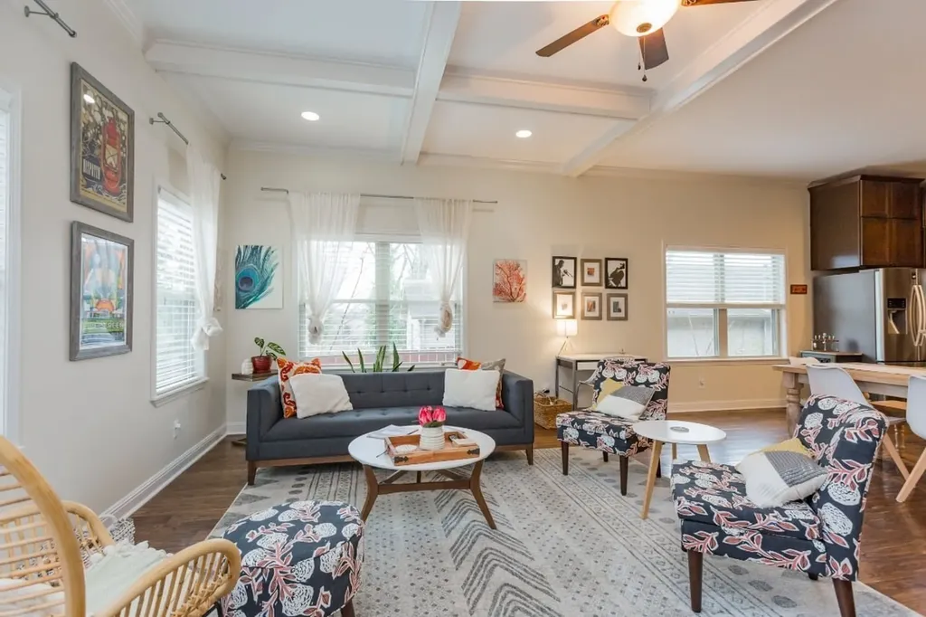 2016 14th Ave, N Nashville TN 37208