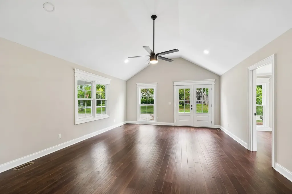 2965 N Thompson Lane Murfreesboro TN 37129