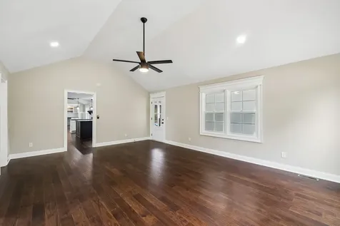 2965 N Thompson Lane Murfreesboro TN 37129