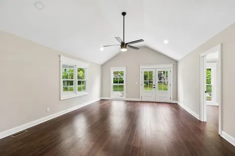 2965 N Thompson Lane Murfreesboro TN 37129