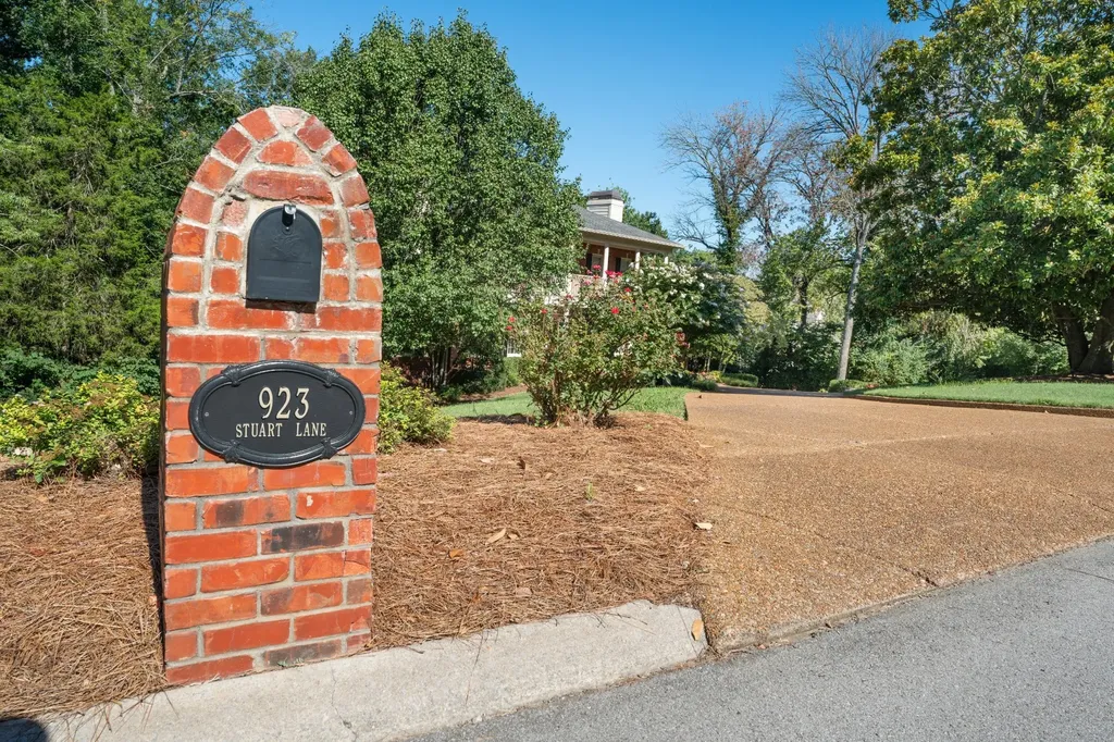 923 Stuart Lane Brentwood TN 37027
