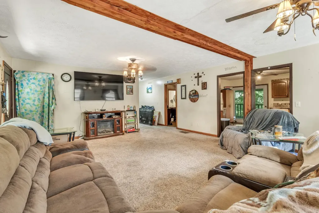 16600 Center Hill Dam Road Silver Point TN 38582