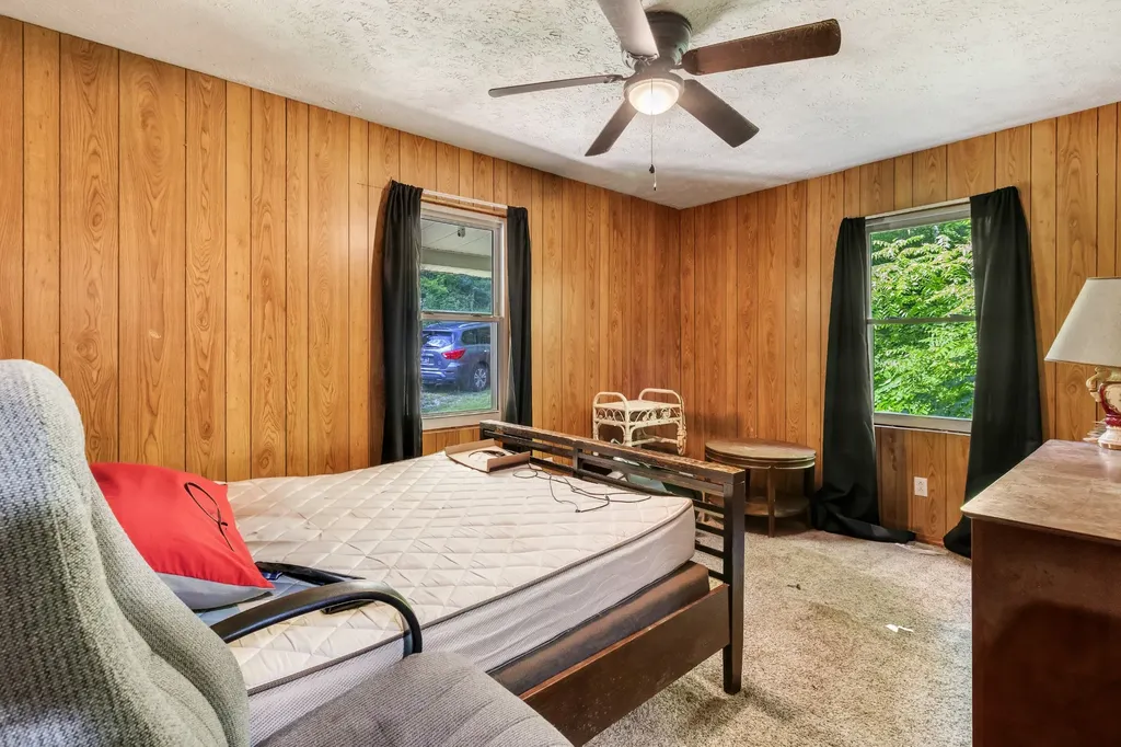 16600 Center Hill Dam Road Silver Point TN 38582