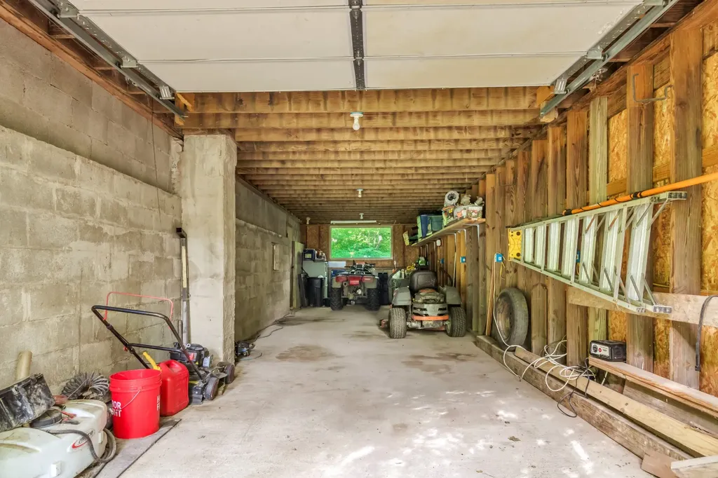 16600 Center Hill Dam Road Silver Point TN 38582