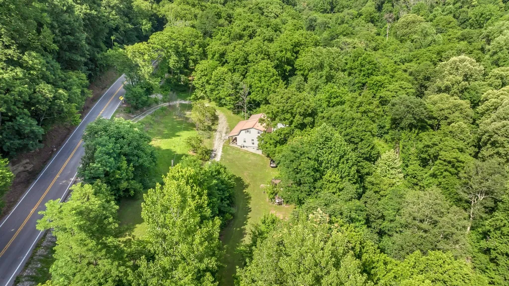 16600 Center Hill Dam Road Silver Point TN 38582