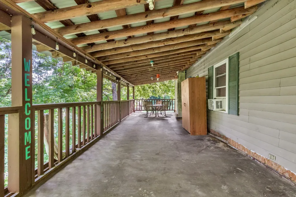 16600 Center Hill Dam Road Silver Point TN 38582