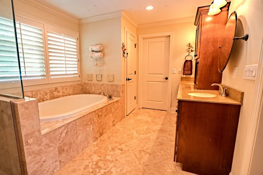 199 Liles Lane Lutts TN 38471