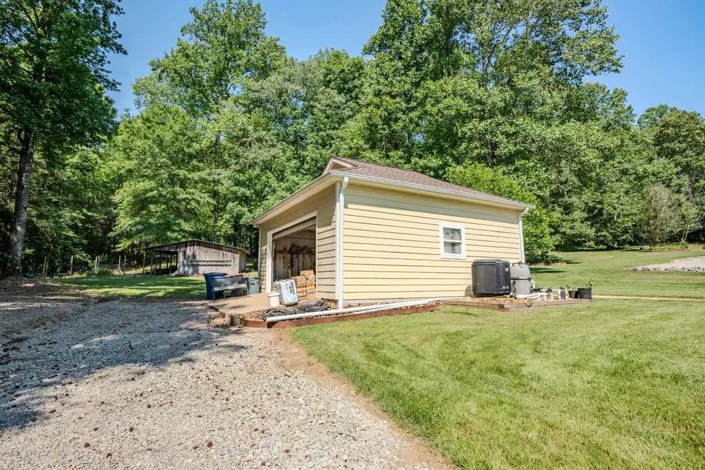 199 Liles Lane Lutts TN 38471