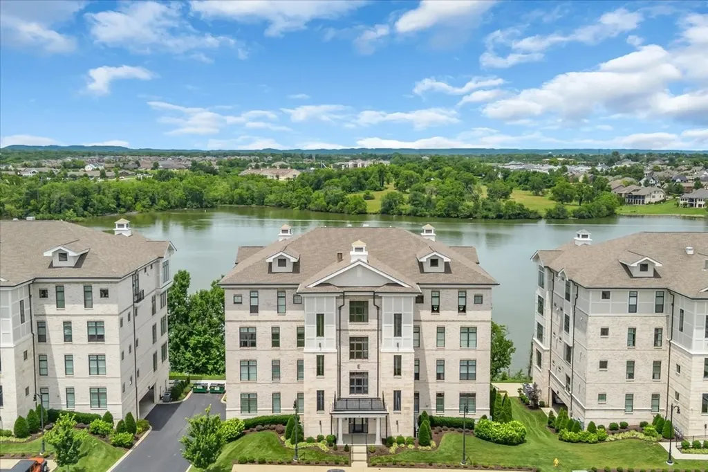 1024 Club View Drive Gallatin TN 37066