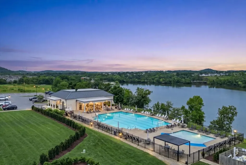 1024 Club View Drive Gallatin TN 37066