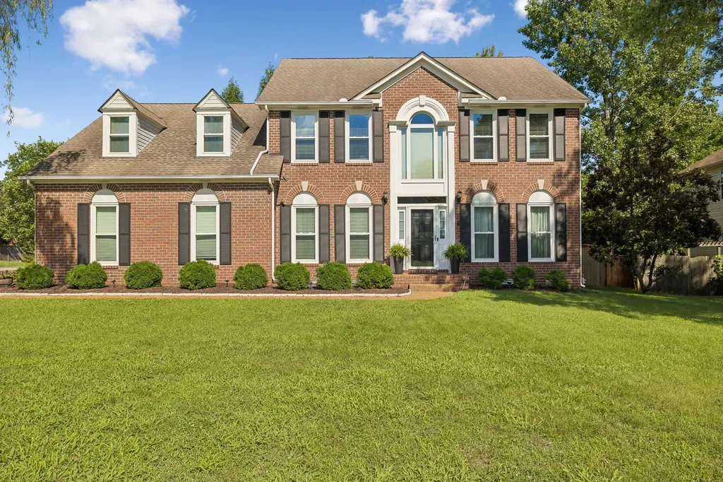 301 Mill Run Circle Nashville TN 37221