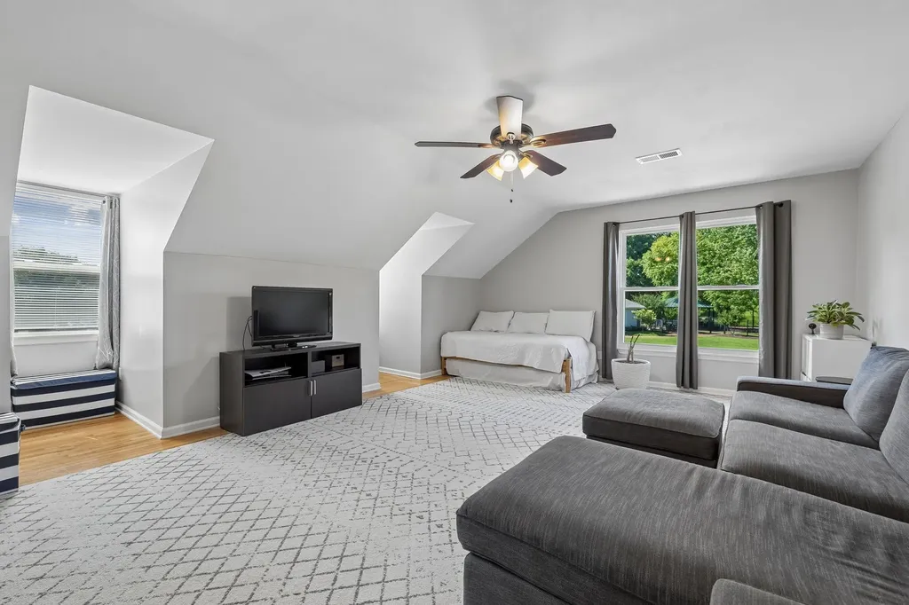 301 Mill Run Circle Nashville TN 37221