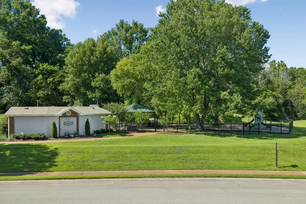 301 Mill Run Circle Nashville TN 37221