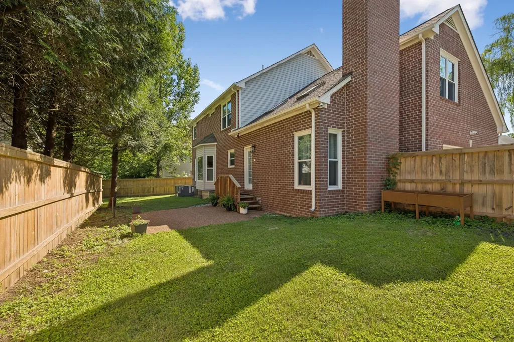 301 Mill Run Circle Nashville TN 37221