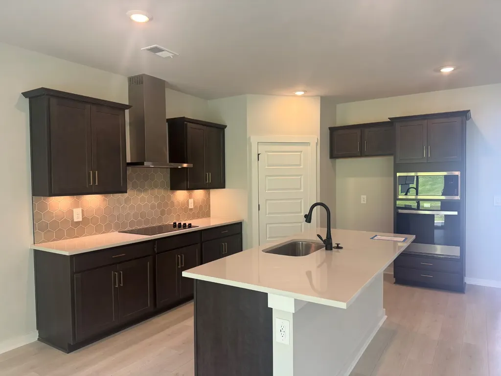 4329 Scarlet Court Columbia TN 38401