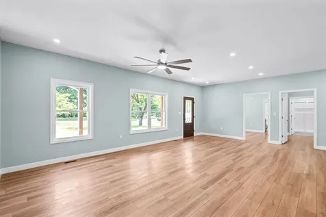 15 Locust Drive Erin TN 37061