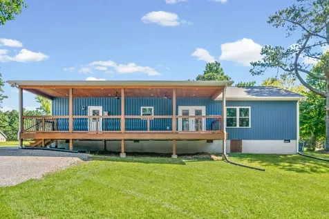 15 Locust Drive Erin TN 37061