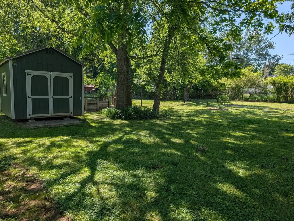 905 Nicholson Street Decherd TN 37324