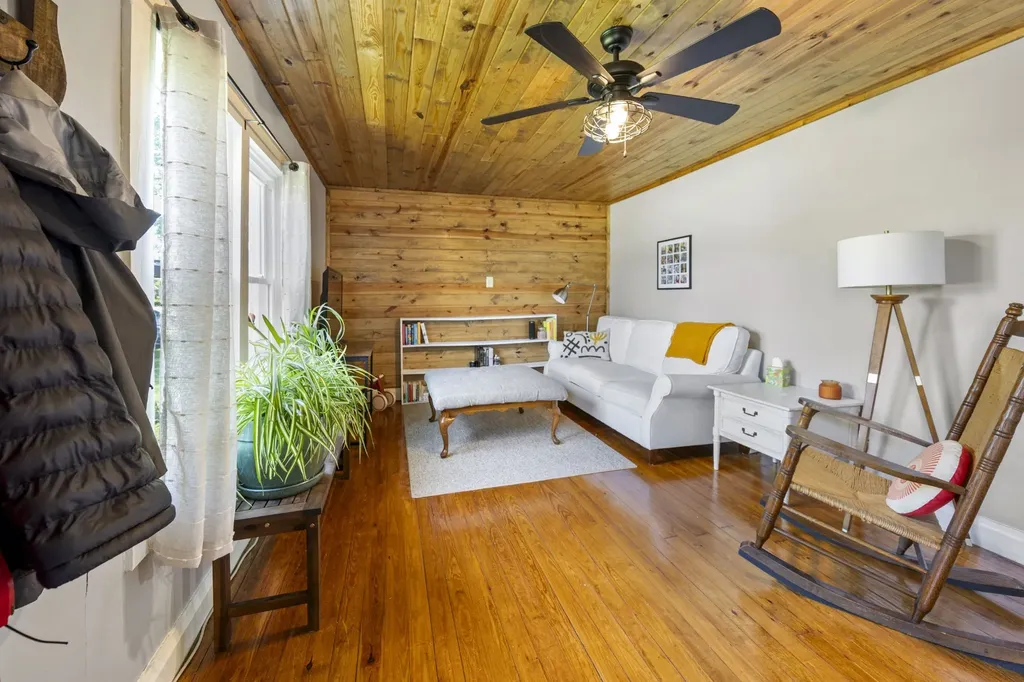 905 Nicholson Street Decherd TN 37324