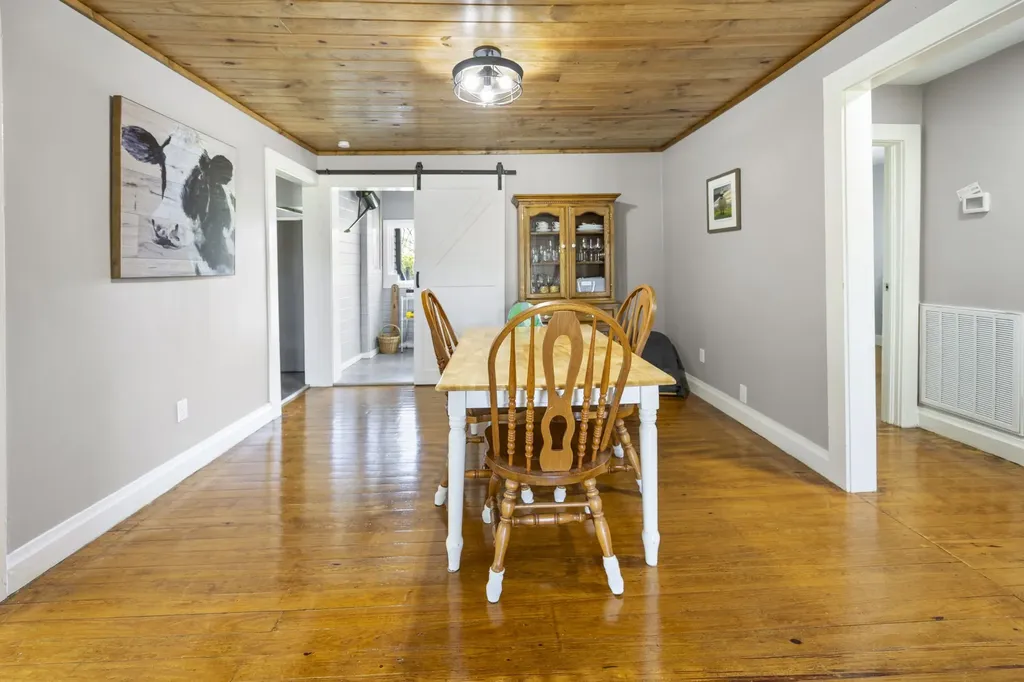 905 Nicholson Street Decherd TN 37324