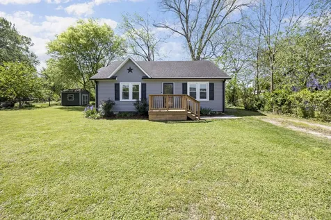 905 Nicholson Street Decherd TN 37324