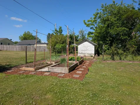 905 Nicholson Street Decherd TN 37324