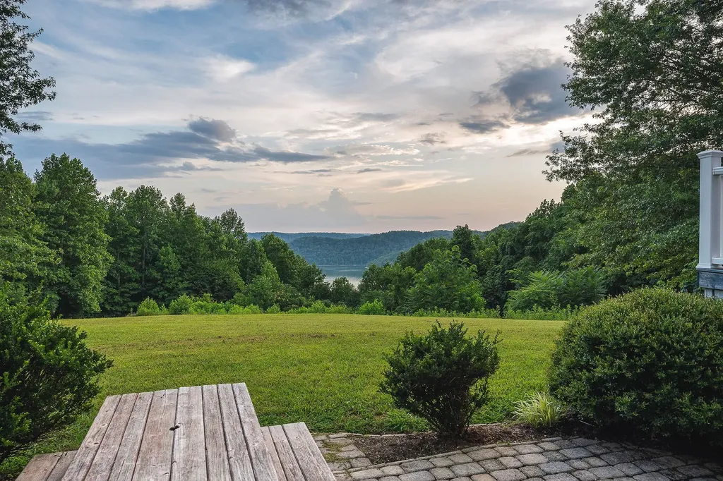 11720 Fox Hill Road Baxter TN 38544