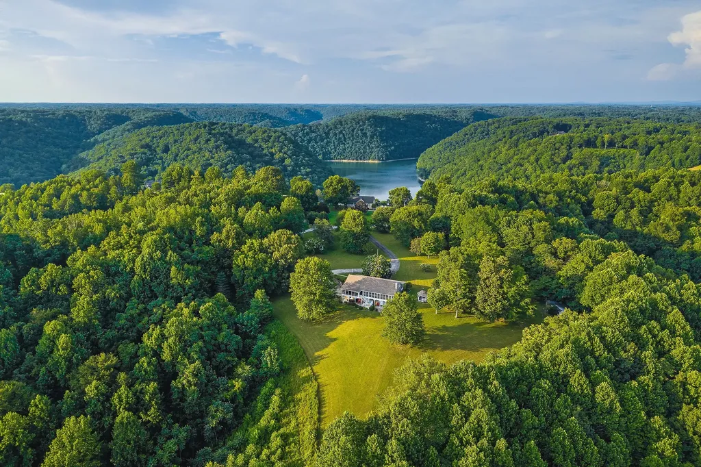 11720 Fox Hill Road Baxter TN 38544