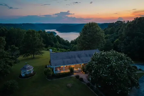 11720 Fox Hill Road Baxter TN 38544