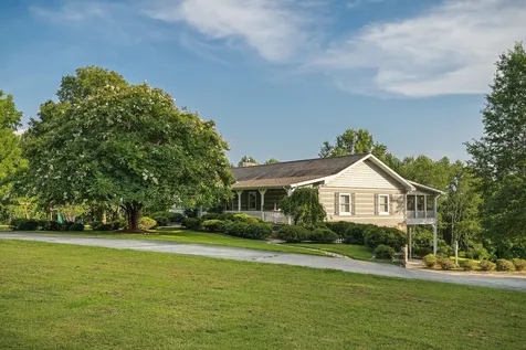 11720 Fox Hill Road Baxter TN 38544