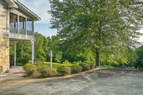 11720 Fox Hill Road Baxter TN 38544
