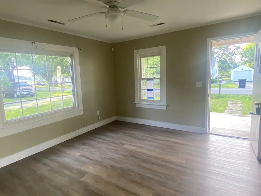 504 General St, E Tullahoma TN 37388