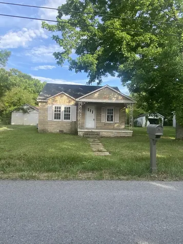 504 General St, E Tullahoma TN 37388