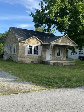 504 General St, E Tullahoma TN 37388