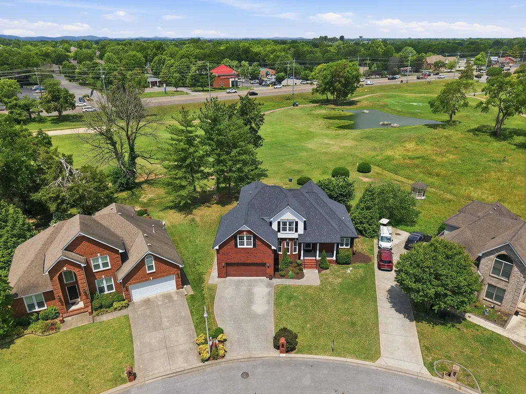 111 Black Hawk Way Murfreesboro TN 37127