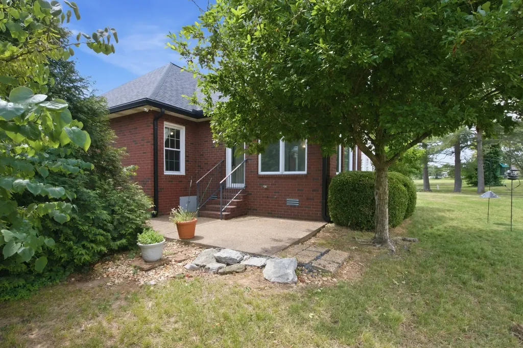 111 Black Hawk Way Murfreesboro TN 37127