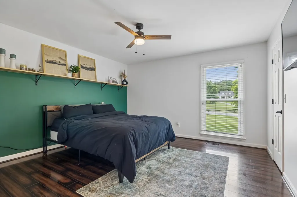 2596 Long Hollow Pike Hendersonville TN 37075