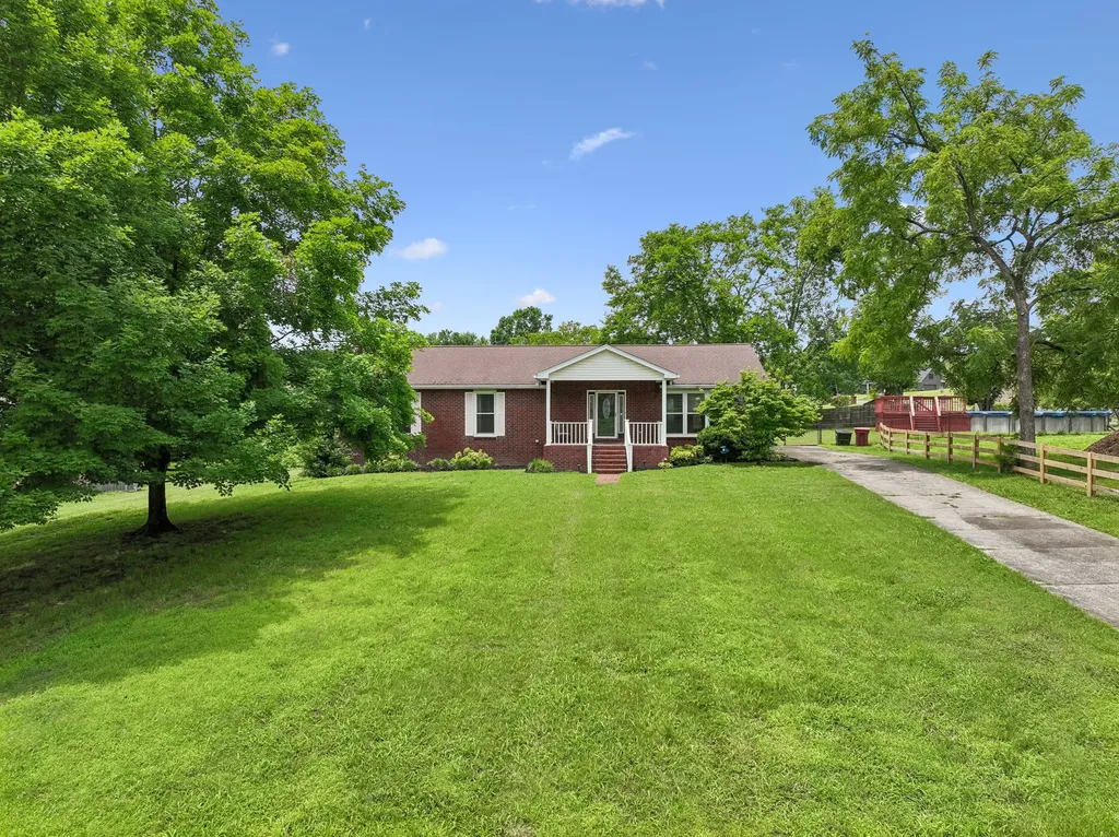 2596 Long Hollow Pike Hendersonville TN 37075
