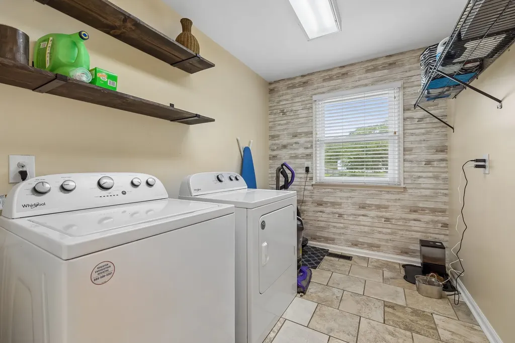 2596 Long Hollow Pike Hendersonville TN 37075