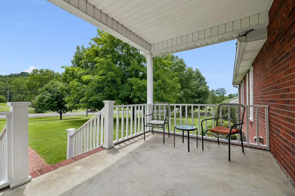 2596 Long Hollow Pike Hendersonville TN 37075