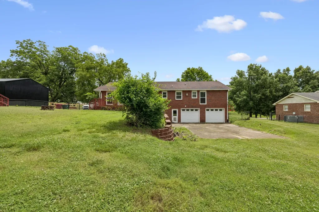 2596 Long Hollow Pike Hendersonville TN 37075
