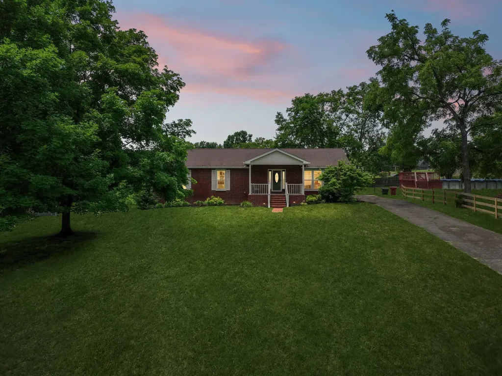 2596 Long Hollow Pike Hendersonville TN 37075
