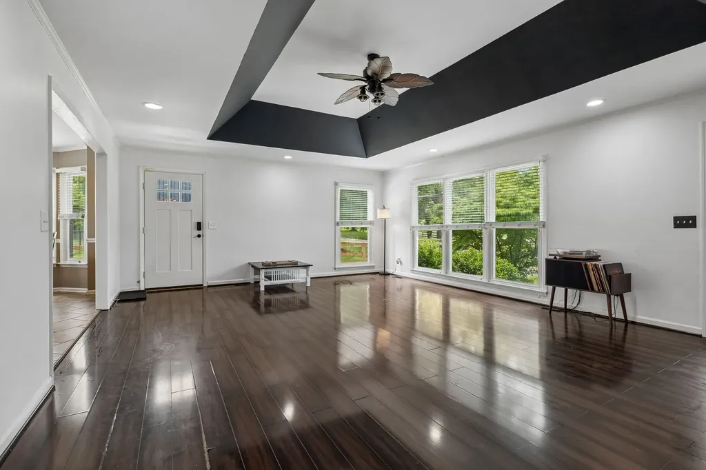 2596 Long Hollow Pike Hendersonville TN 37075