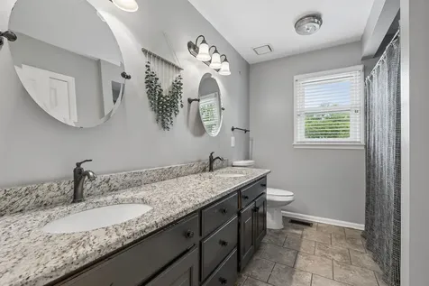 2596 Long Hollow Pike Hendersonville TN 37075