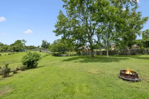 2596 Long Hollow Pike Hendersonville TN 37075