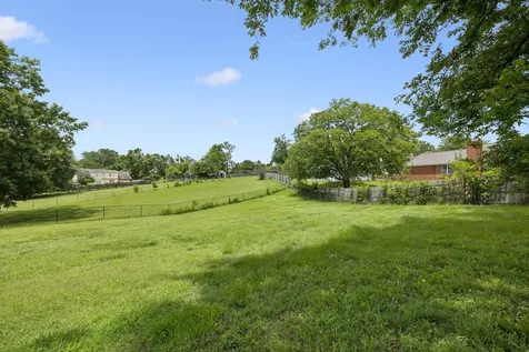 2596 Long Hollow Pike Hendersonville TN 37075