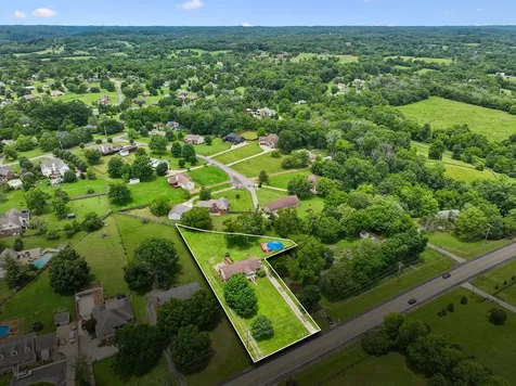 2596 Long Hollow Pike Hendersonville TN 37075